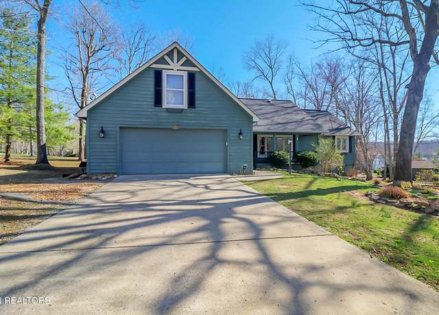 Property at 123 Lakeview Dr, Crossville, TN 38558, 3 beds, 2 baths