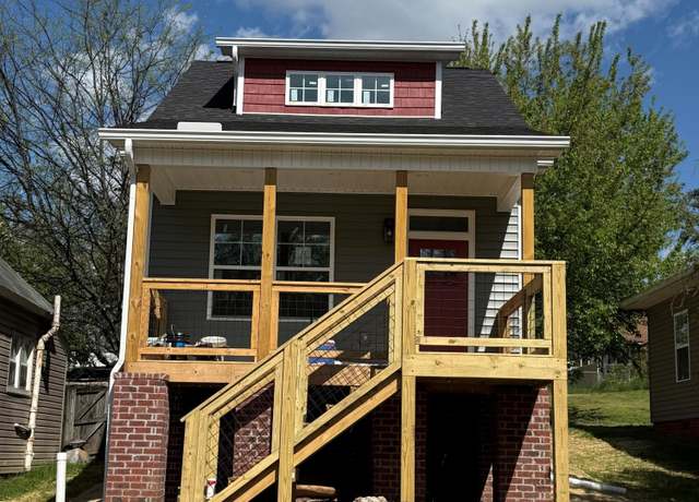 Property at 125 E Oldham Ave, Knoxville, TN 37917, 3 beds, 2.5 baths
