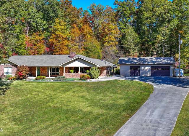 Property at 2134 Arch Rock Dr, Sevierville, TN 37876, 4 beds, 3 baths