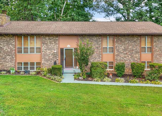 Property at 7904 Berkshire Blvd, Powell, TN 37849, 4 beds, 2.5 baths