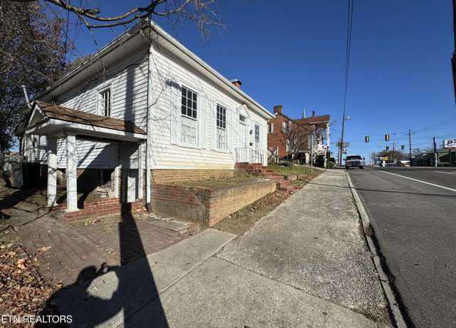 Property at 135 N Kentucky St, Kingston, TN 37763, 3 beds, 2 baths