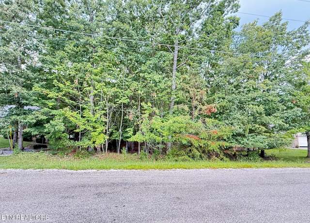 Property at 16 Trentwood Ct, Crossville, TN 38558