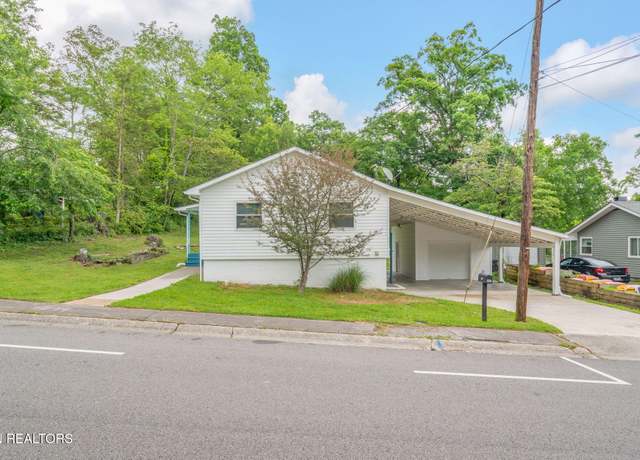 Property at 402 Michigan Ave, Oak Ridge, TN 37830, 2 beds, 1 bath