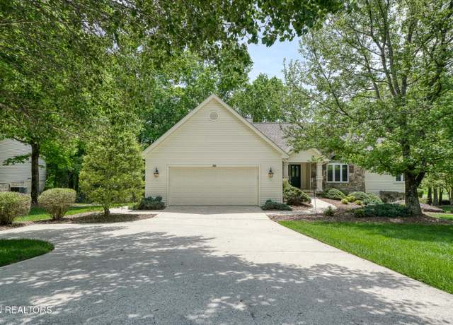 Property at 20 Castlebridge Ln, Crossville, TN 38558, 3 beds, 2 baths
