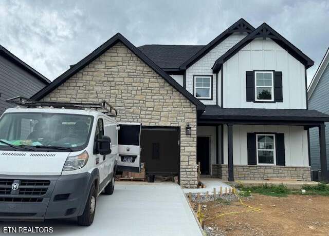Property at 1308 Ft Craig Trl, Maryville, TN 37803, 4 beds, 3.5 baths