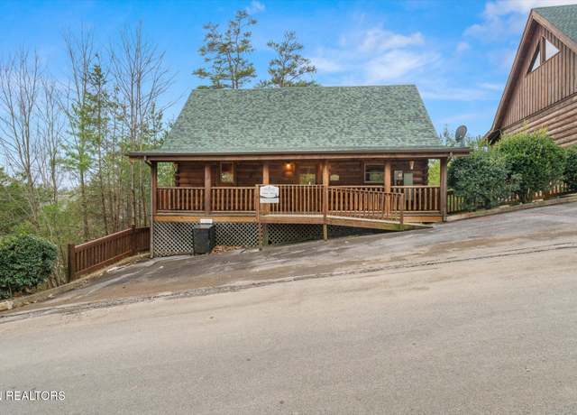 Property at 2040 Cougar Crossing Way, Sevierville, TN 37862, 1 bed, 1.5 baths