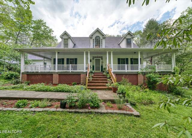 Property at 1008 Meridian Rd, Crossville, TN 38555, 3 beds, 2.5 baths