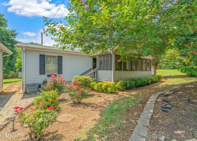Property at 127 Lakeview Cove Dr, Loudon, TN 37774, 3 beds, 2 baths