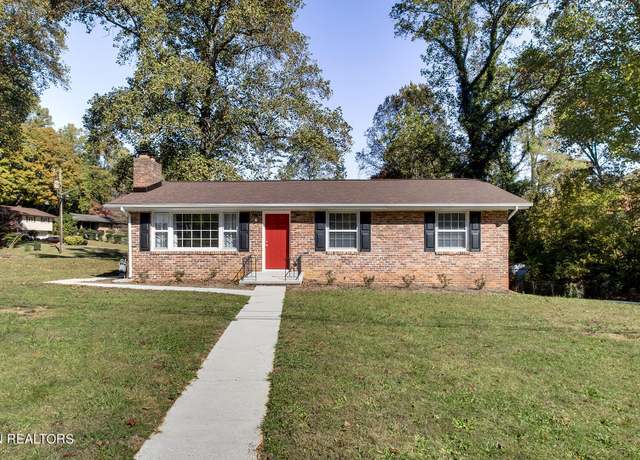 Property at 1800 Woodhaven Dr, Knoxville, TN 37914, 3 beds, 1.5 baths