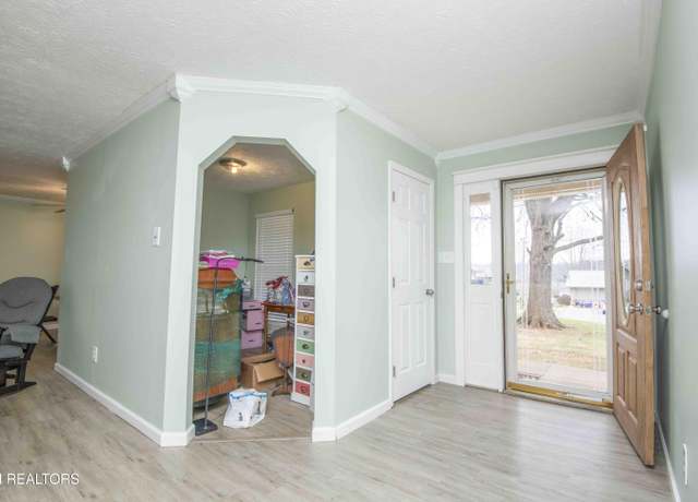 Property at 252 Chapman Overlook Dr, Seymour, TN 37865, 3 beds, 2 baths