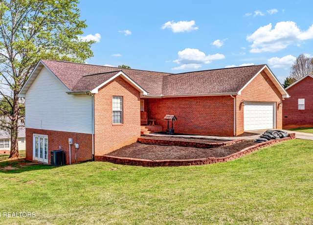 Property at 4425 Smedely D Butler Dr, Maryville, TN 37803, 3 beds, 3 baths