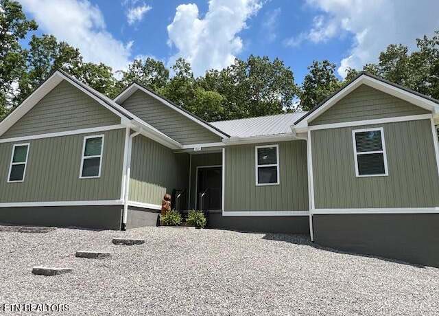 Property at 1721 Huckleberry Rd, Monterey, TN 38574, 3 beds, 2 baths