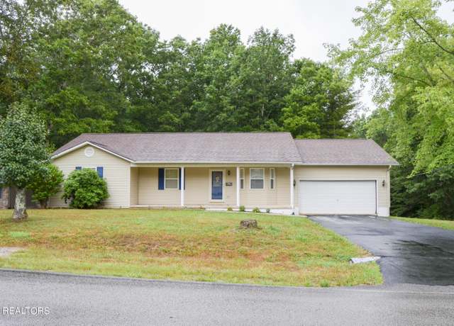 Property at 2162 Spruce Loop, Crossville, TN 38555, 3 beds, 2 baths