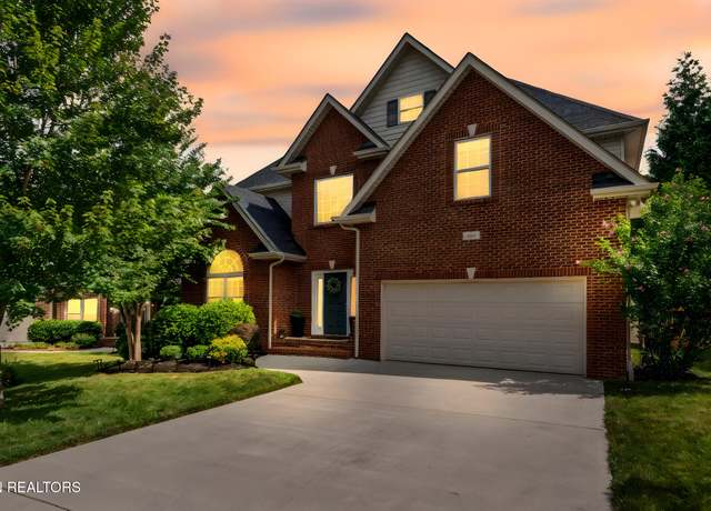 Property at 2018 Downing Creek Ln, Knoxville, TN 37932, 3 beds, 2.5 baths