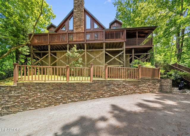 Property at 915 Statham Way, Gatlinburg, TN 37738, 4 beds, 4 baths