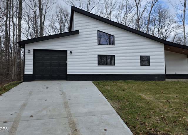 Property at 3014 Diego Dr Dr, Crossville, TN 38572, 2 beds, 2 baths