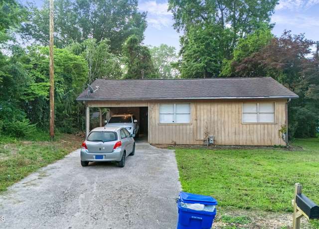 Property at 100 Nasson Ln, Oak Ridge, TN 37830, 3 beds, 1 bath