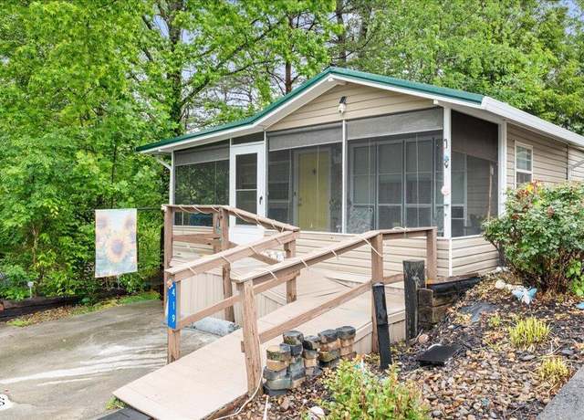 Property at 419 Mountain Thrush Dr, Townsend, TN 37882, 3 beds, 1.5 baths