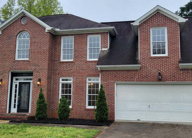 Property at 1507 Autumn Ridge Dr, Knoxville, TN 37922, 4 beds, 2.5 baths