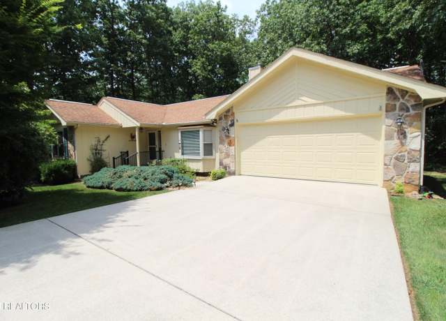 Property at 134 Lakeside Dr, Crossville, TN 38558, 2 beds, 2 baths