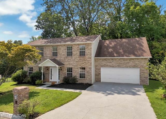 Property at 10231 Lynn Chase Ln, Knoxville, TN 37932, 3 beds, 2.5 baths