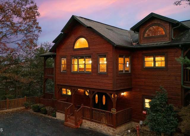 Property at 320 Poplar Point Way, Gatlinburg, TN 37738, 9 beds, 8 baths