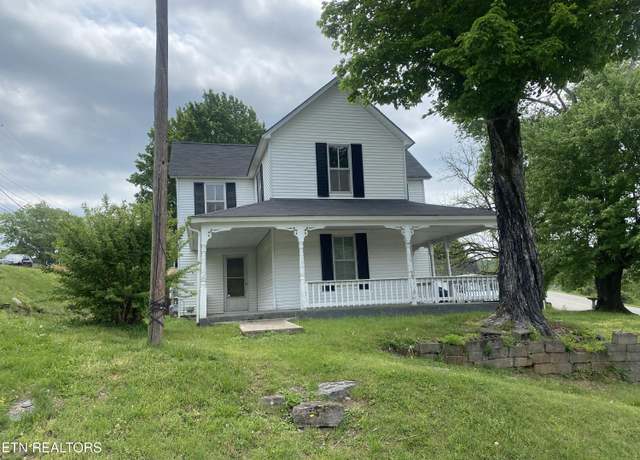 Property at 310 Hickory St, Harriman, TN 37748, 3 beds, 1 bath