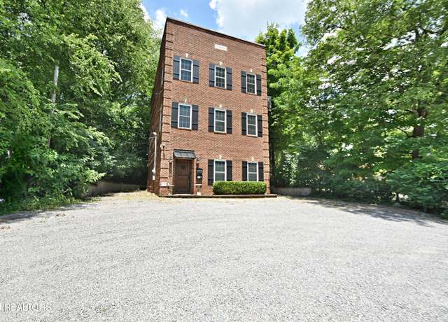 Property at 11109 Lake Ridge Dr, Knoxville, TN 37934, 4 beds, 4 baths