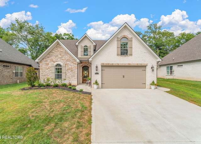Property at 1470 Bronze Ln, Knoxville, TN 37922, 4 beds, 3 baths