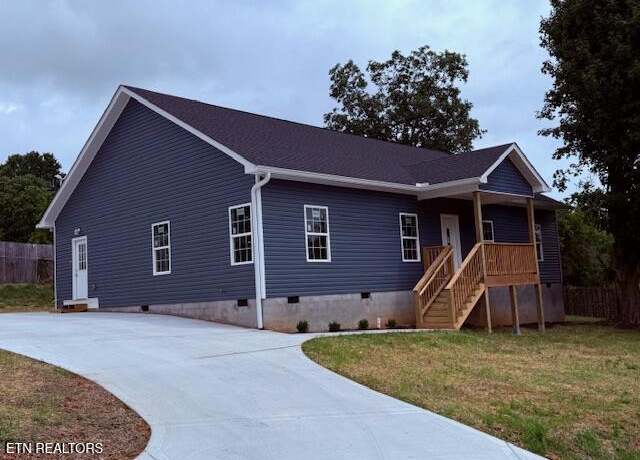 Property at 167 Finley Dr, Lenoir City, TN 37771, 3 beds, 2 baths
