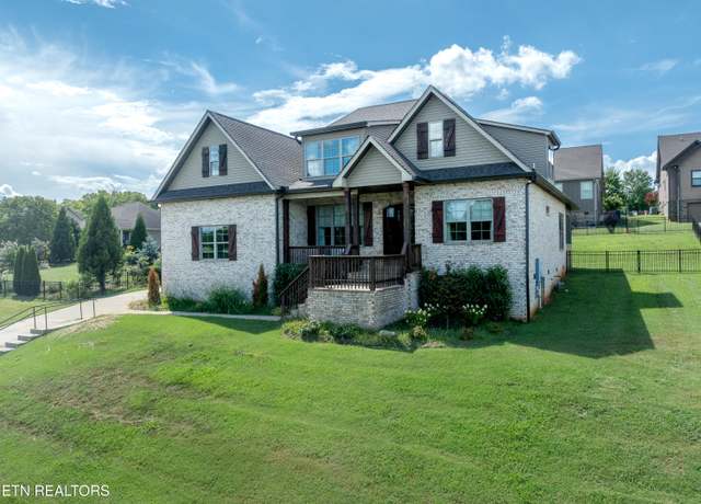 Property at 823 Brookshire Blvd, Maryville, TN 37803, 4 beds, 3.5 baths
