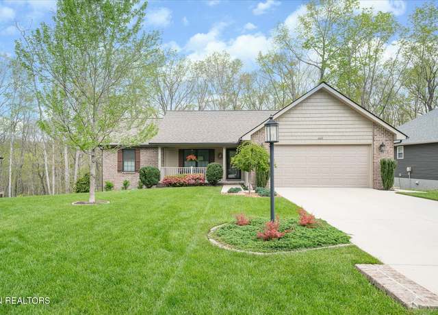 Property at 665 St George Dr, Crossville, TN 38558, 3 beds, 2 baths