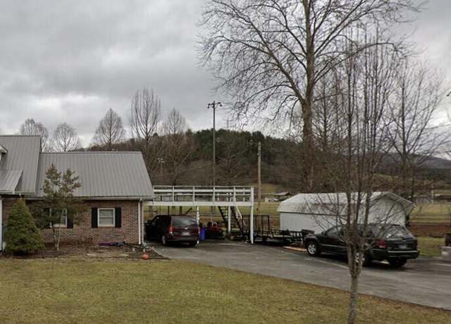 Property at 210 Wilson Ave, Mountain City, TN 37683, 3 beds, 2 baths
