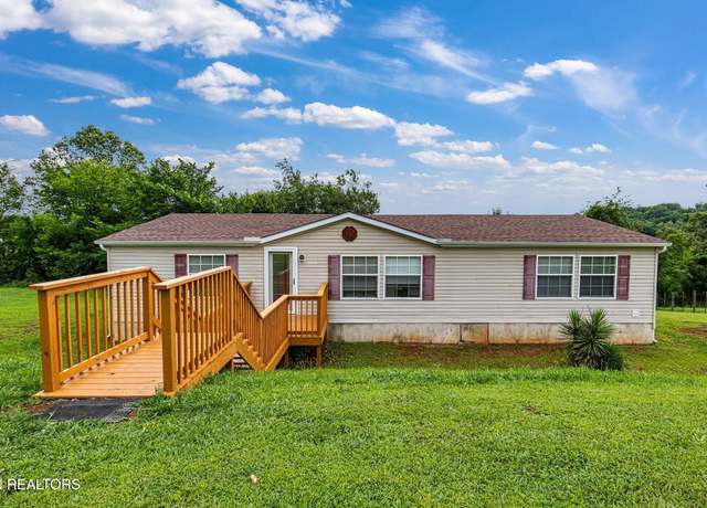 Property at 802 Holbert Ln, Kodak, TN 37764, 3 beds, 2 baths