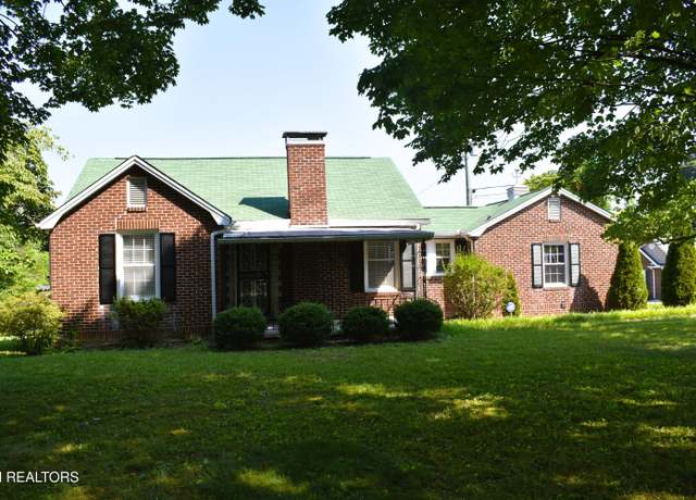 Property at 809 Highland Dr, Knoxville, TN 37912, 2 beds, 2 baths