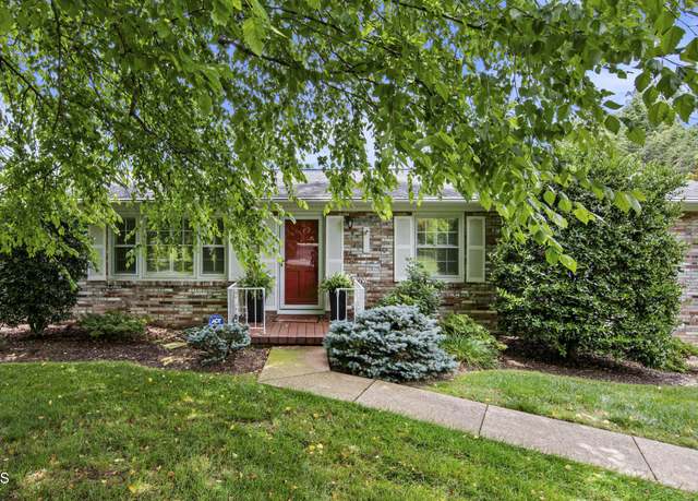 Property at 3719 Frostwood Rd, Knoxville, TN 37921, 3 beds, 3 baths