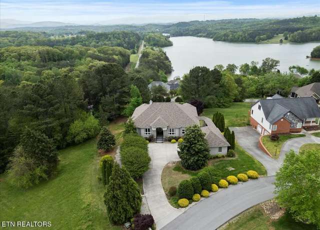 Property at 130 Pointe Summit Dr, Greenback, TN 37742, 5 beds, 5.5 baths