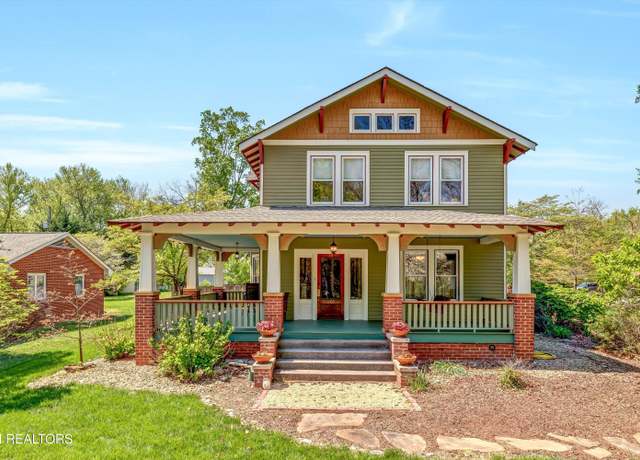 Property at 1103 S Court St, Maryville, TN 37803, 3 beds, 2.5 baths