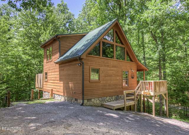 Property at 2261 Beach Front Dr, Sevierville, TN 37876, 1 bed, 1 bath