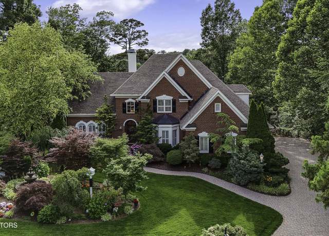 Property at 9311 Hidden Green Ln, Knoxville, TN 37922, 5 beds, 4.5 baths