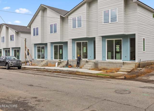 Property at 109 E Oldham Ave #101, Knoxville, TN 37917, 2 beds, 2.5 baths