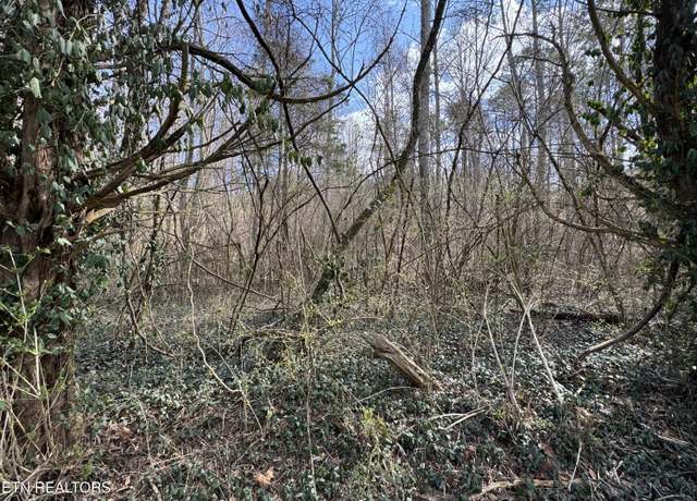 Property at 918 Mccubbins Rd, Strawberry Plains, TN 37871