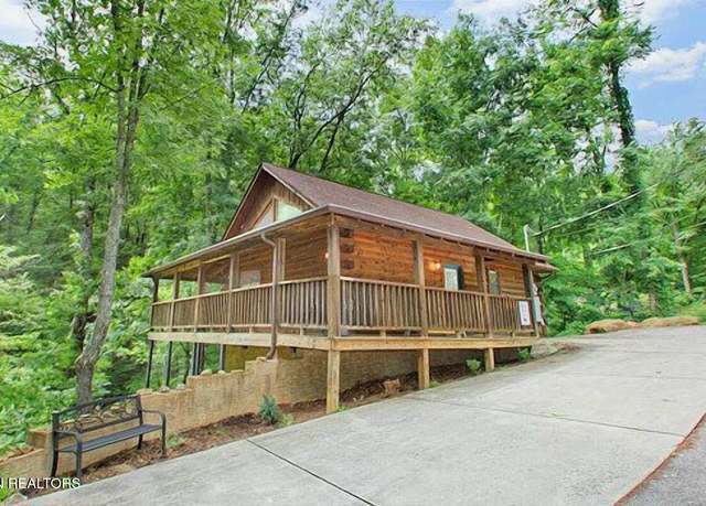 Property at 3355 Priscilla Heights Ln, Sevierville, TN 37862, 1 bed, 1 bath