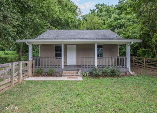 Property at 1128 Massachusetts Ave, Knoxville, TN 37921, 3 beds, 1 bath