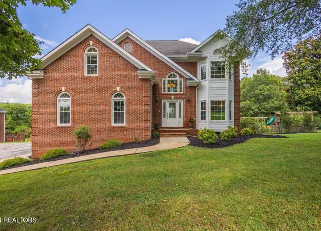 Property at 245 Park Ridge Ct, Kingsport, TN 37664, 3 beds, 2.5 baths