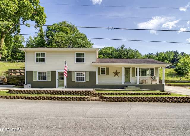 Property at 611 E Race St, Kingston, TN 37763, 3 beds, 2 baths
