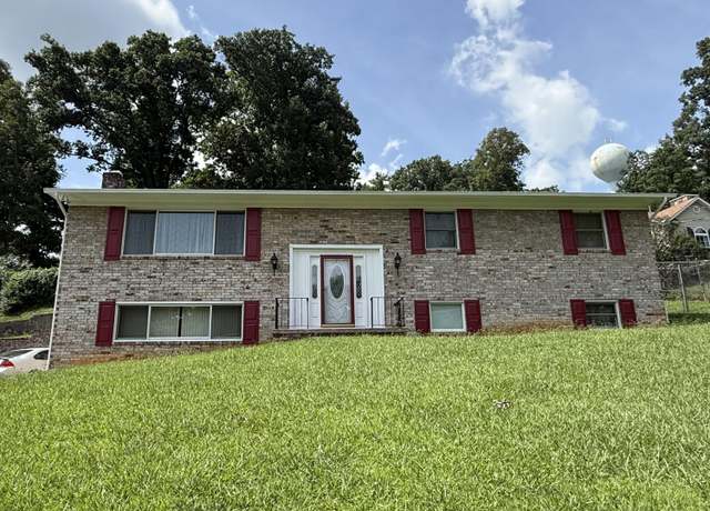 Property at 5021 Ridgemont Dr, Knoxville, TN 37918, 4 beds, 2.5 baths