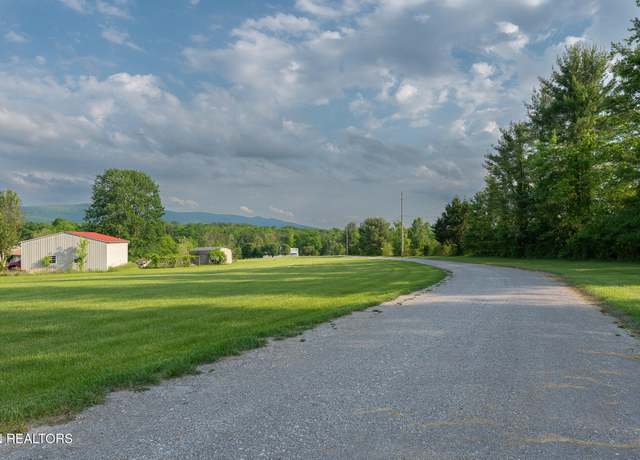 Property at 409 Turner Rd, Crossville, TN 38555, 3 beds, 2 baths