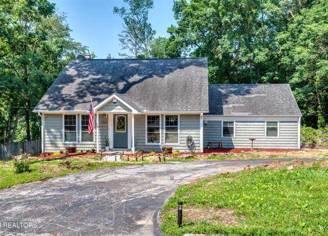Property at 1304 Live Oak Cir, Knoxville, TN 37932, 3 beds, 2.5 baths