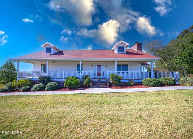 Property at 677 Beard Rd, Strawberry Plains, TN 37871, 3 beds, 3 baths